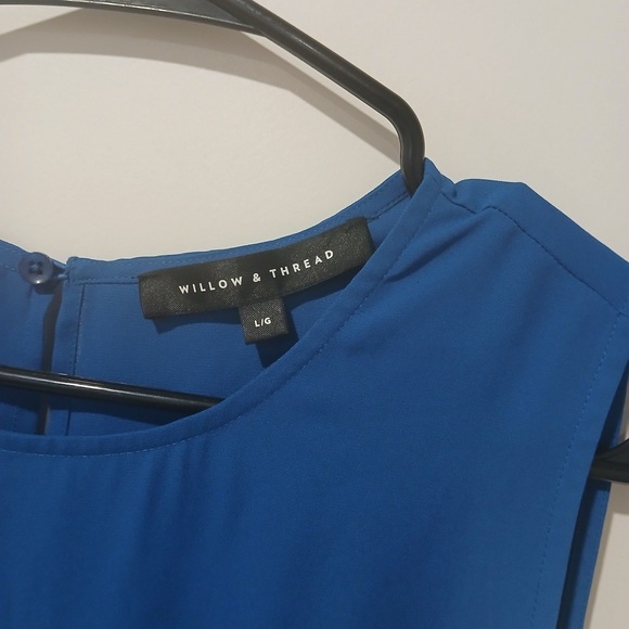 ⭐️ Willow & Thread Royal Blue Tank Blouse size large - Picture 2 of 4